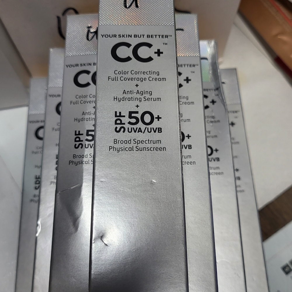 It Cosmetics Color Correcting Full Coverage Cream/Foundation